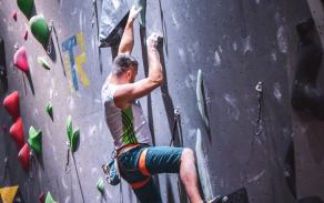 Bronz ve sportovním lezení