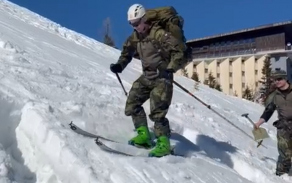 Vojenská policie trénovala přesuny na sněhu a ledu