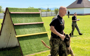 Mistrovství ve výkonu psovodů a služebních psů ve speciální kynologii Vojenské policie Slovenské republiky