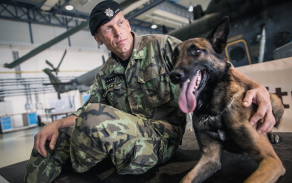 2019 Nejlepším armádním psovodem je náš příslušník rotný Pavel Petr 